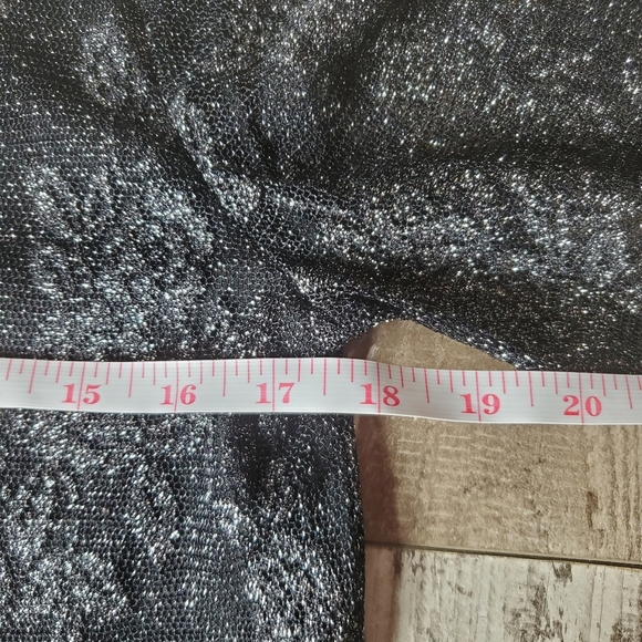 White Stag Shimmery Sparkle Holiday Blouse Women's Size Medium Silver Combo EUC - Picture 8 of 16